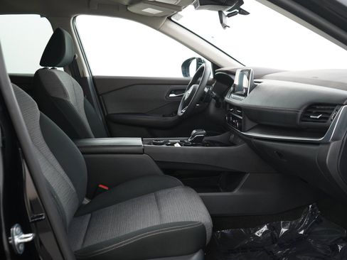 Used 2023 Nissan Rogue SV AWD/4WD image 12
