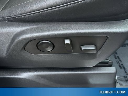 Used 2022 GMC Sierra 1500 SLT w/ SLT Convenience Package image 22