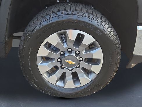 New 2026 Chevrolet Silverado 2500 LT image 10