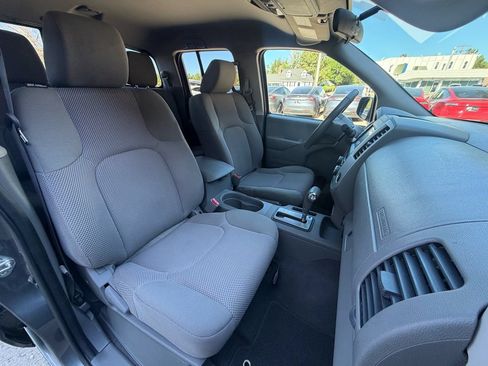 Used 2019 Nissan Frontier SV AWD/4WD image 4