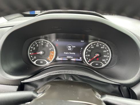 Used 2020 Jeep Renegade Limited AWD/4WD image 27