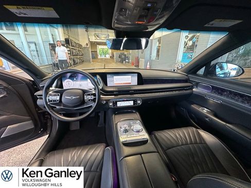 Used 2024 Genesis G90 3.5T AWD/4WD image 19
