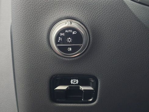 New 2026 Mercedes-Benz GLC 300 4MATIC image 23