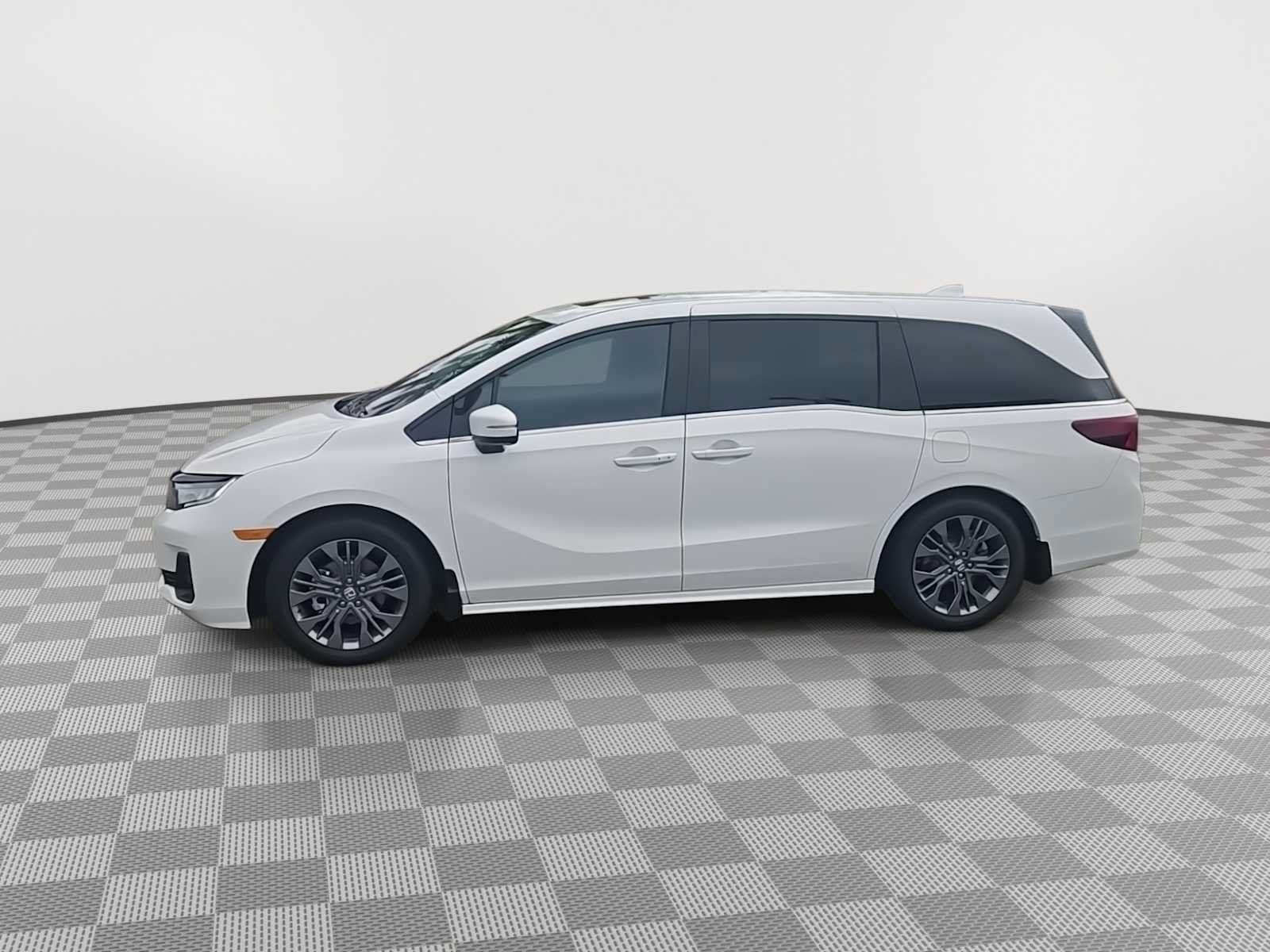 Certified 2026 Honda Odyssey Touring image 5
