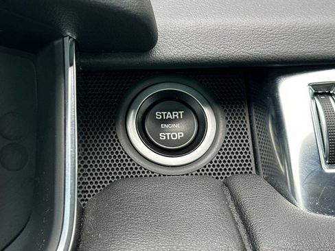 Used 2021 Land Rover Range Rover Sport HSE Silver Edition image 36