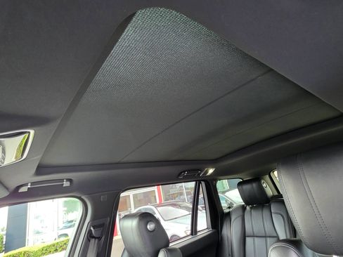 Used 2017 Land Rover Range Rover Long Wheelbase Supercharged AWD/4WD image 16