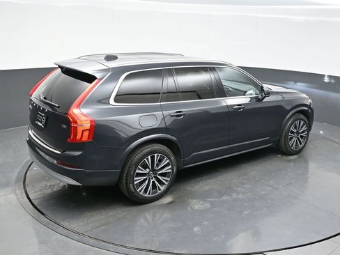 Used 2022 Volvo XC90 T5 Momentum w/ Protection Package Premier image 28