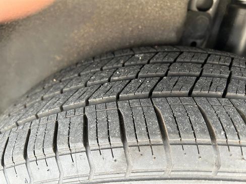 Used 2020 Ford Escape SEL image 19