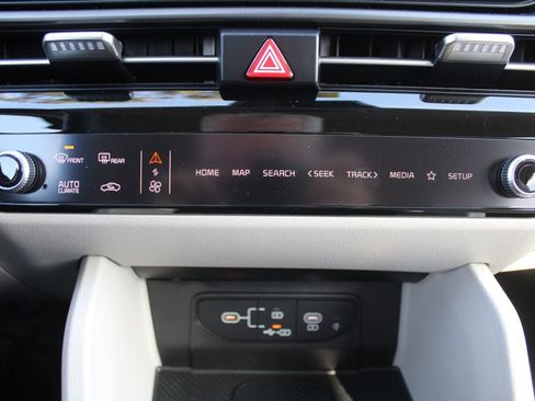 New 2026 Kia Sportage EX FWD image 40