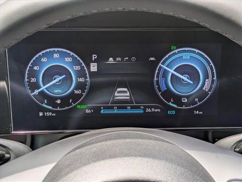 New 2025 Hyundai Elantra SEL FWD image 10