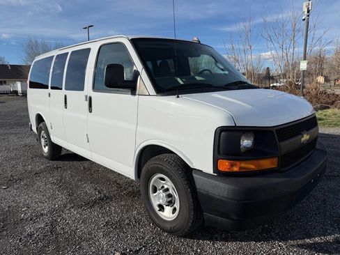 Used 2017 Chevrolet Express 2500 LS image 1