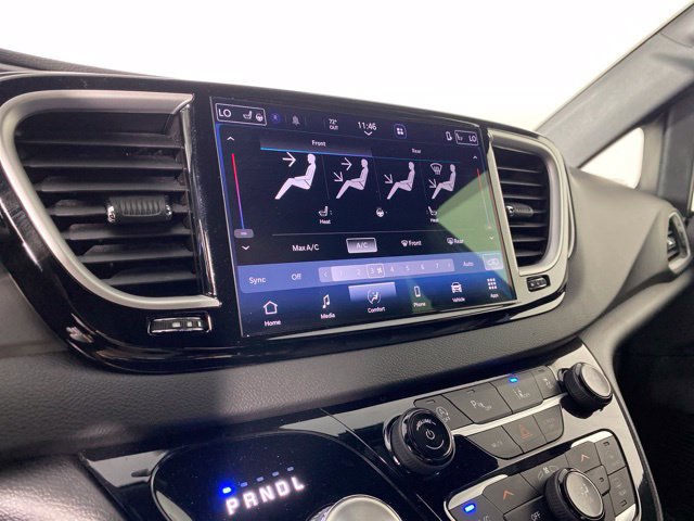 Used 2026 Chrysler Pacifica Select FWD image 5