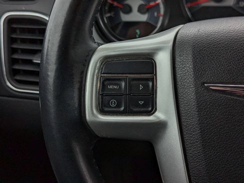 Used 2013 Chrysler 200 Limited FWD image 22