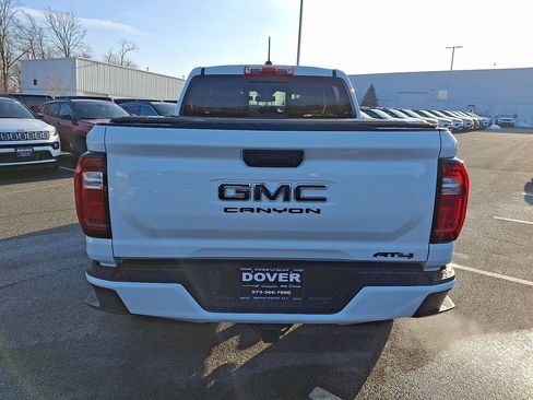 Used 2024 GMC Canyon AT4 image 23