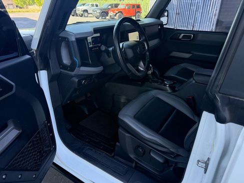 Used 2022 Ford Bronco Black Diamond AWD/4WD image 19
