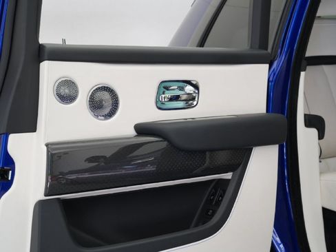 Used 2021 Rolls-Royce Cullinan Black Badge AWD/4WD image 39