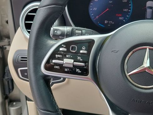 Used 2022 Mercedes-Benz GLC 300 image 27