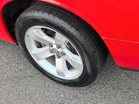 Used 2010 Dodge Challenger R/T RWD image 28