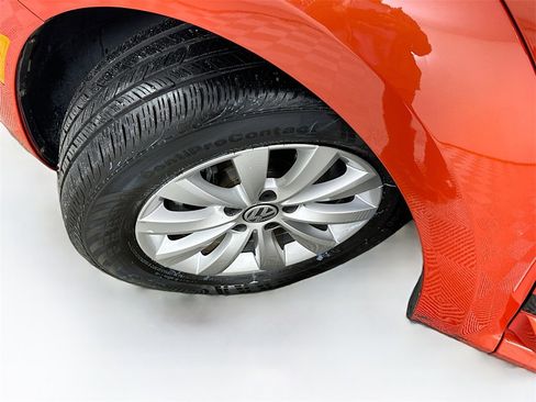 Certified 2019 Volkswagen Beetle 2.0T S image 24