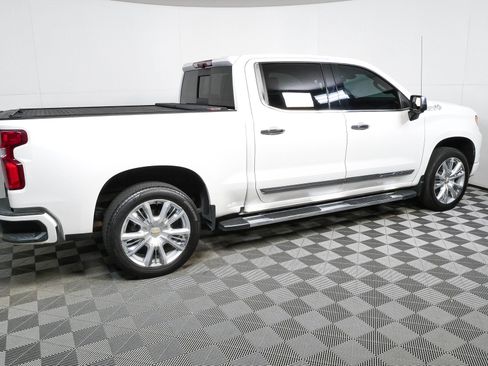 Used 2023 Chevrolet Silverado 1500 High Country w/ High Country Premium Package AWD/4WD image 2