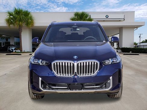 New 2026 BMW X5 xDrive50e w/ Climate Comfort Package image 2