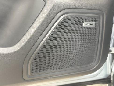 Certified 2026 Porsche Macan AWD/4WD image 23