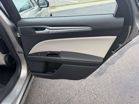 Used 2015 Ford Fusion Titanium AWD/4WD image 17