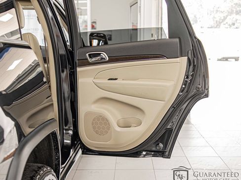 Used 2015 Jeep Grand Cherokee Limited AWD/4WD image 39