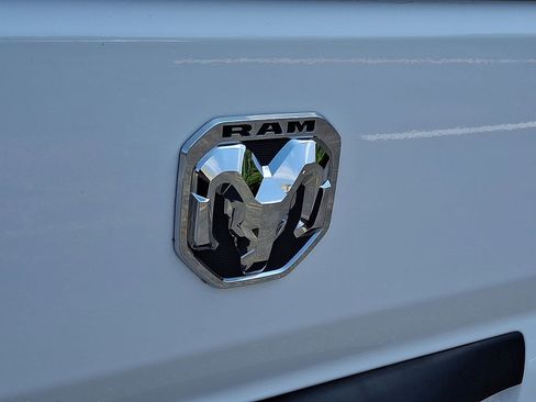 Used 2024 RAM ProMaster 2500 w/ Convenience Group image 24