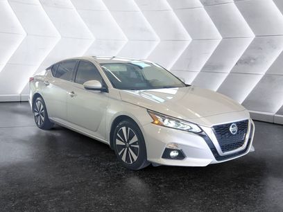 Used 2022 Nissan Altima 2.5 SL