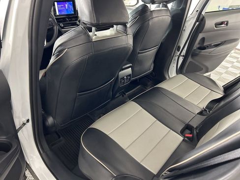 Used 2024 Toyota Corolla Cross SE image 27