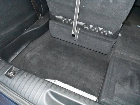 Used 2025 Chrysler Pacifica Limited image 33