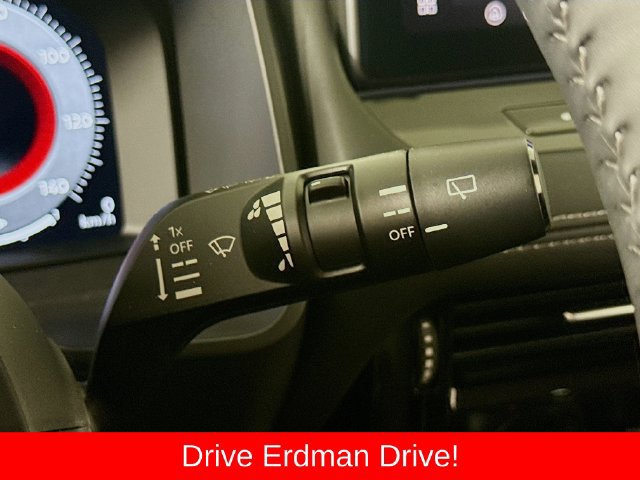 Used 2025 Nissan Rogue SL FWD image 16