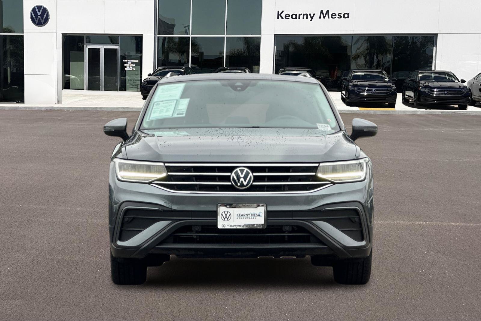 Used 2023 Volkswagen Tiguan SE FWD image 9
