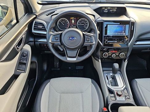 Used 2022 Subaru Forester Premium image 12