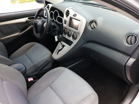 Used 2011 Toyota Matrix w/ Matrix Sport Pkg FWD image 25