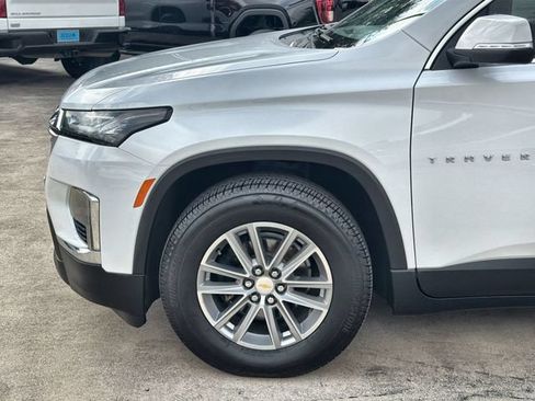 Used 2023 Chevrolet Traverse LT FWD image 32