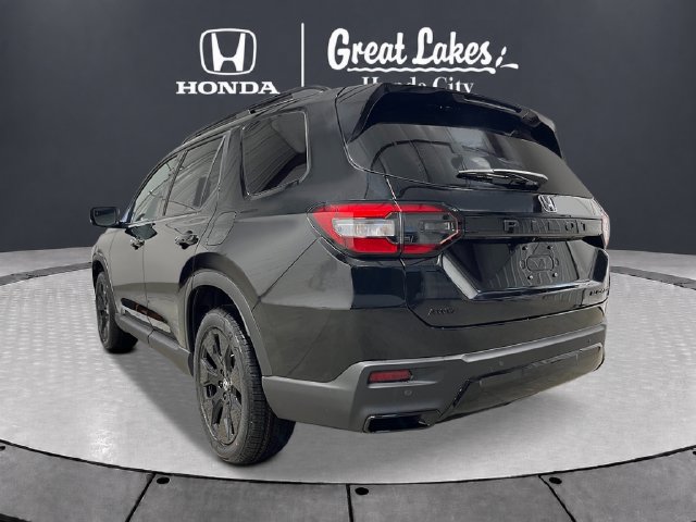 New 2026 Honda Pilot Black Edition image 3