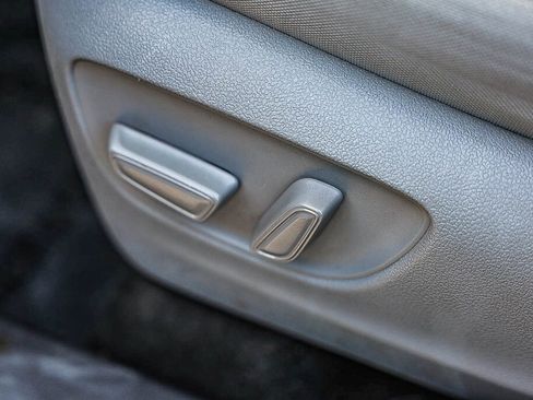 Certified 2023 Toyota Highlander LE image 12