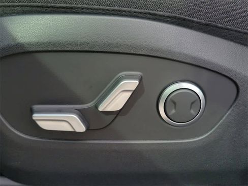 New 2026 Hyundai Ioniq 9 SE image 21