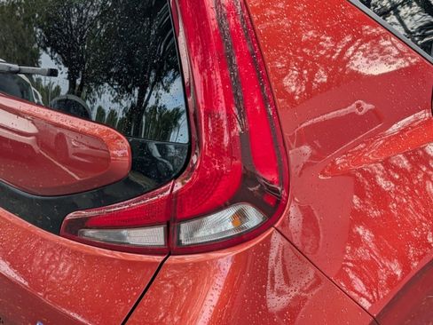 Certified 2021 Kia Soul LX image 24