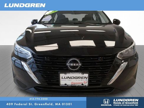 Used 2024 Nissan Sentra SV FWD image 2