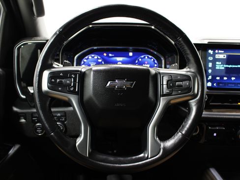 Used 2023 Chevrolet Silverado 1500 RST w/ Redline Edition AWD/4WD image 11