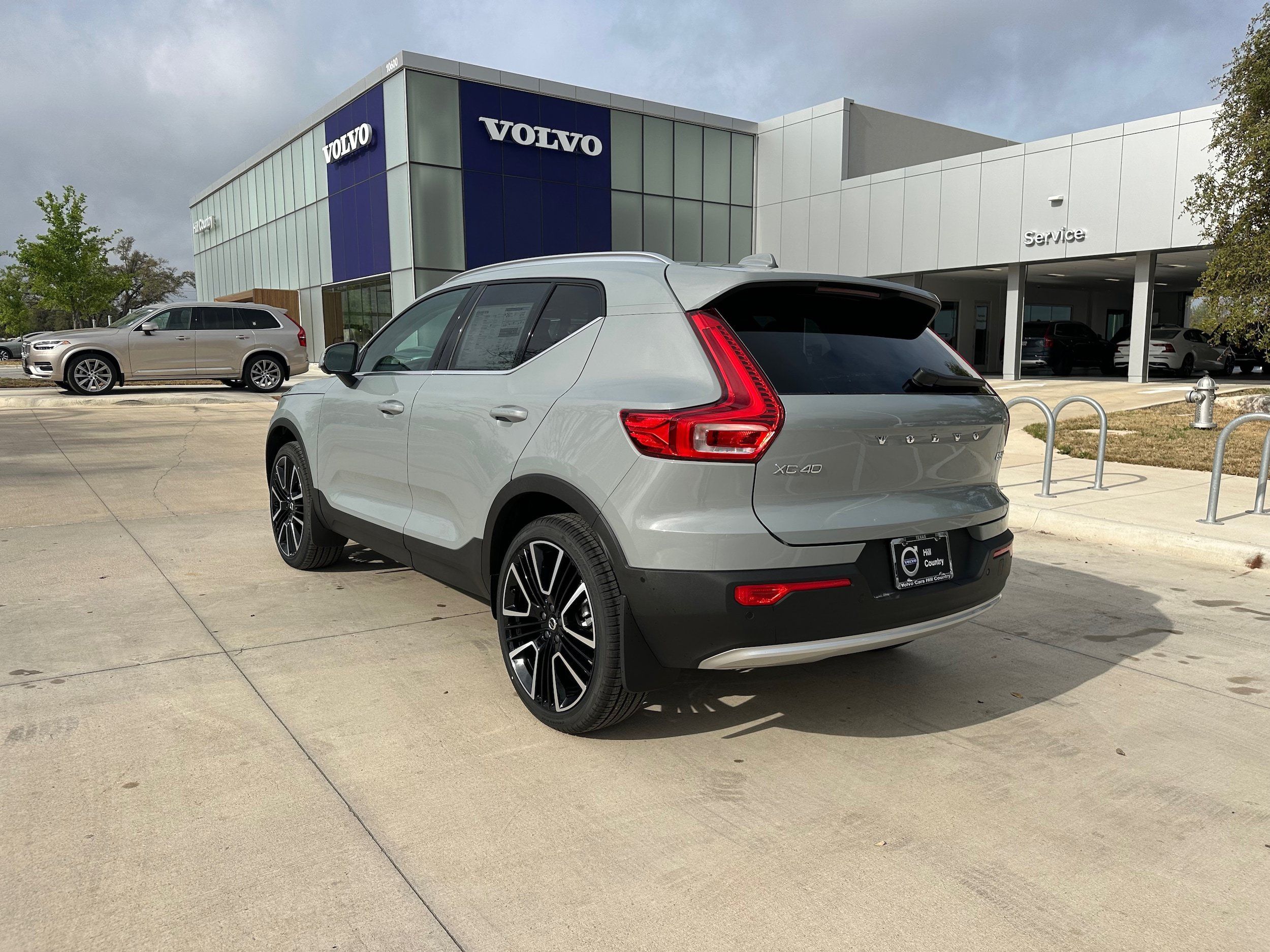 Used 2025 Volvo XC40 B5 Ultra w/ Protection Package Premier AWD/4WD image 4