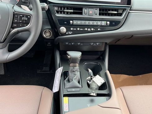 New 2025 Lexus ES 350 w/ Premium Package image 10