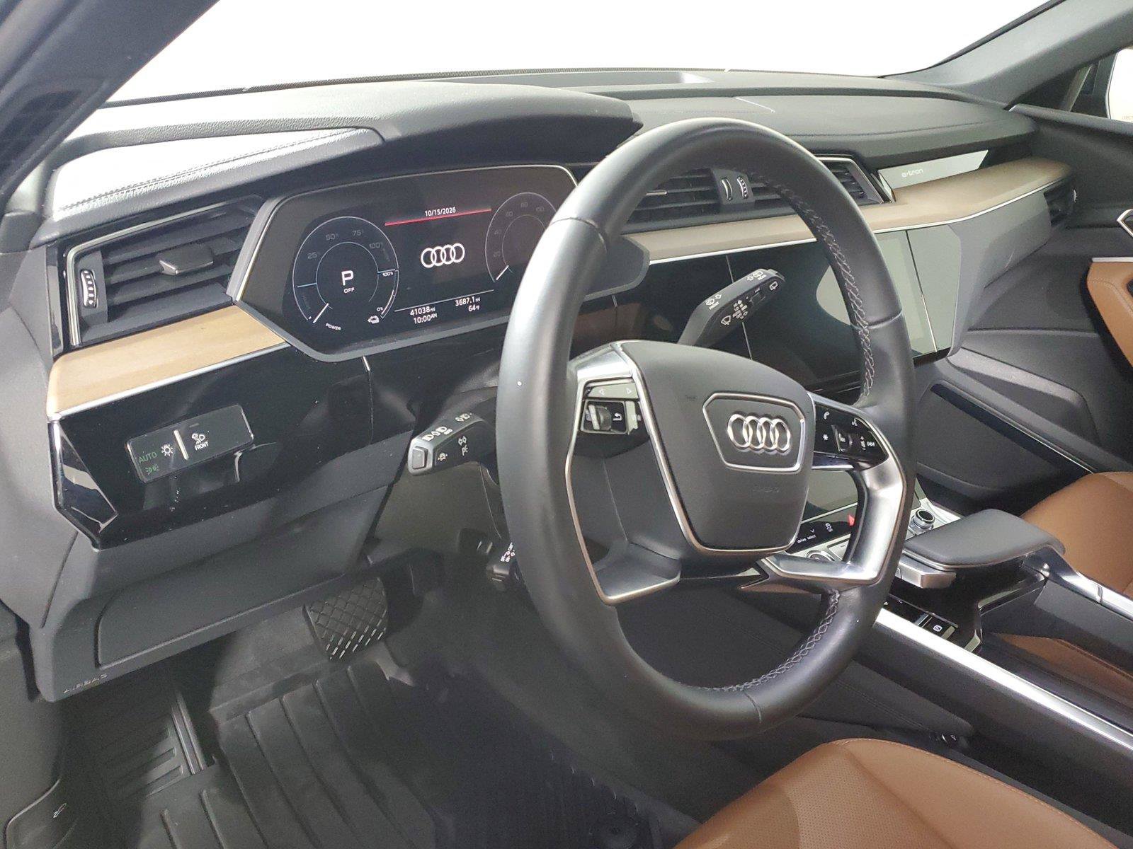 Used 2024 Audi Q8 e-tron Premium Plus w/ Premium Plus Package AWD/4WD image 24