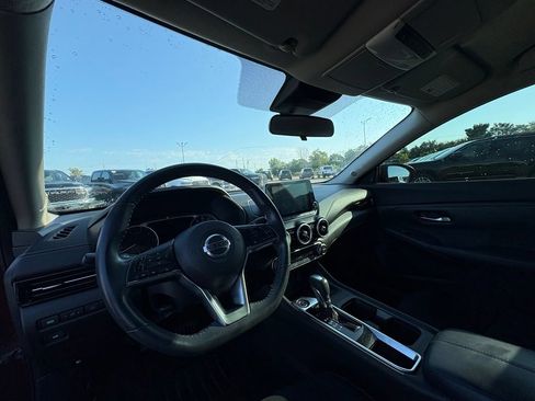 Used 2020 Nissan Sentra SV FWD image 14