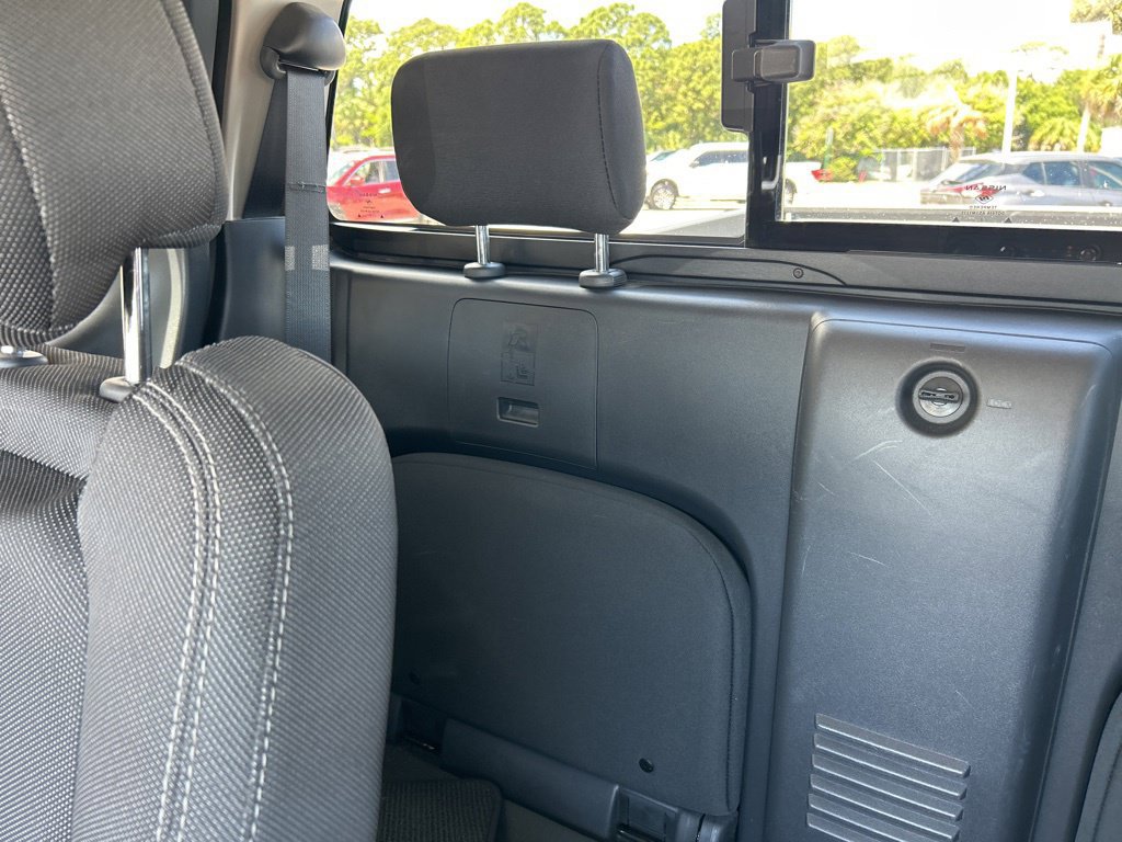Certified 2025 Nissan Frontier SV RWD image 14