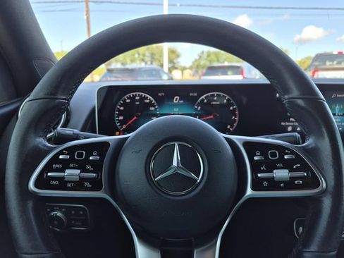 Certified 2021 Mercedes-Benz GLB 250 image 24