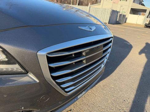 Used 2015 Hyundai Genesis 3.8 w/ Option Group 04 image 5